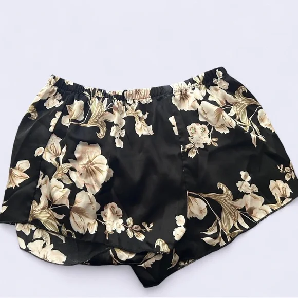 Two piece Floral Pajama set - Picture 2 of 4